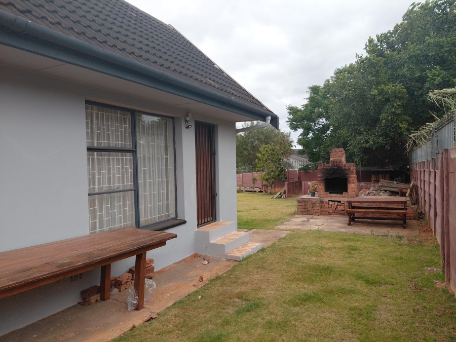 4 Bedroom Property for Sale in Vanes Estate Eastern Cape